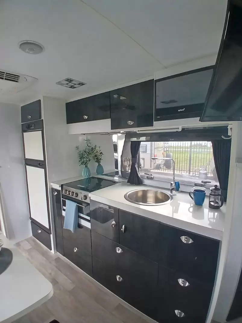 USED 2014 ROYAL FLAIR FAMILY FLAIR
