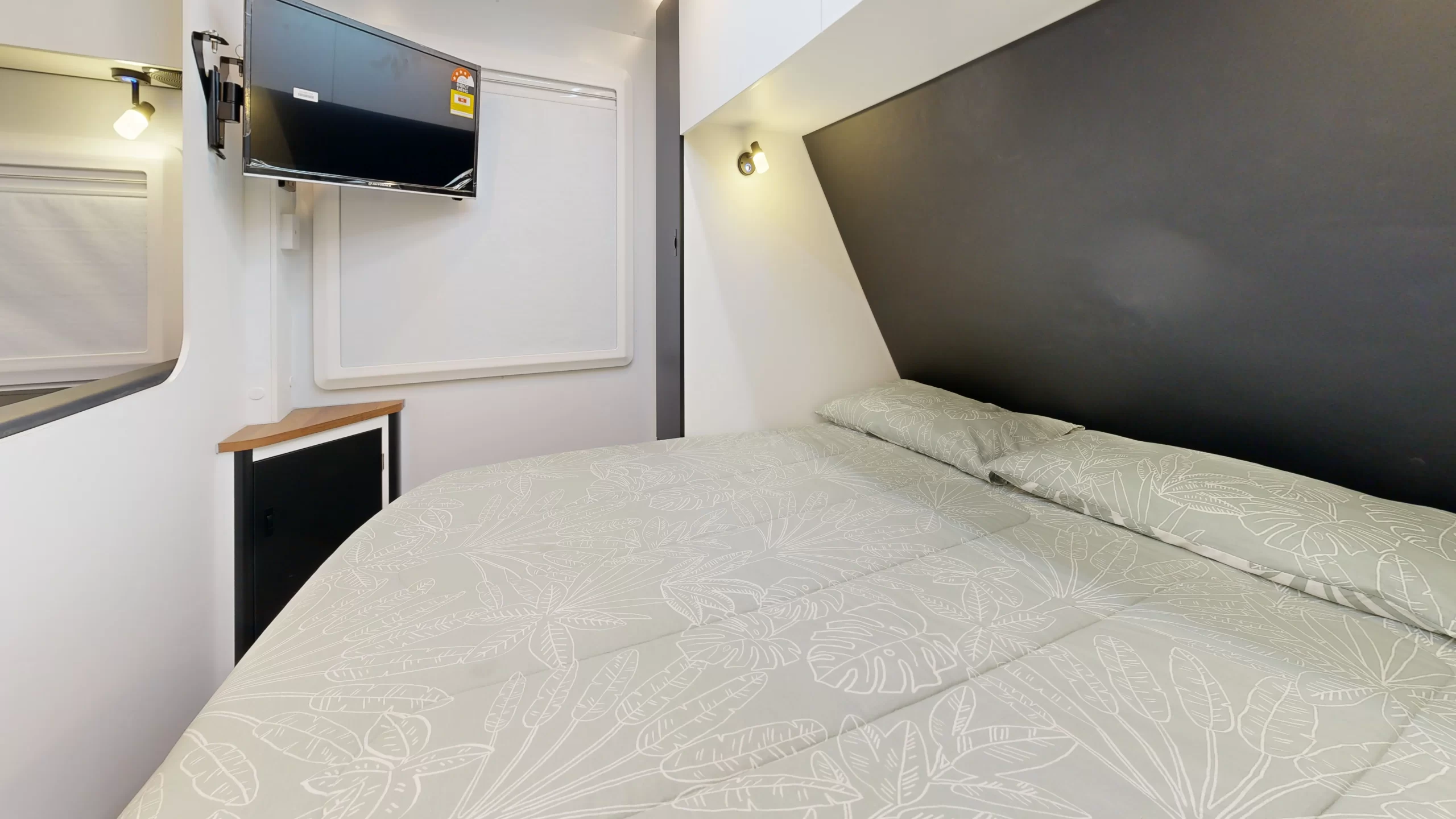Storm 5.5 interior image 2