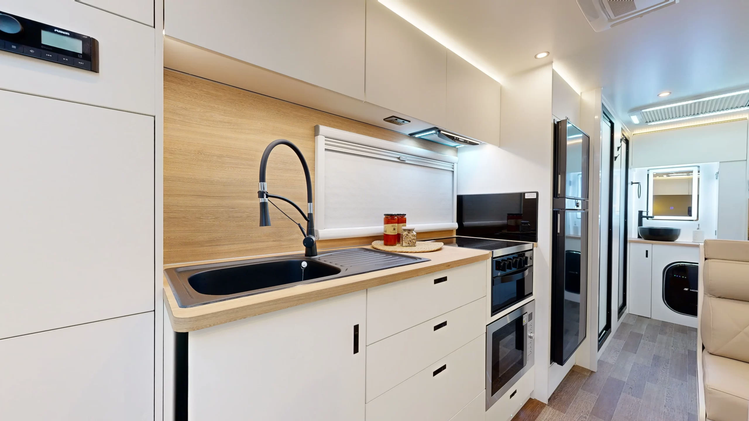 Adventure 6.9 F Black Edition