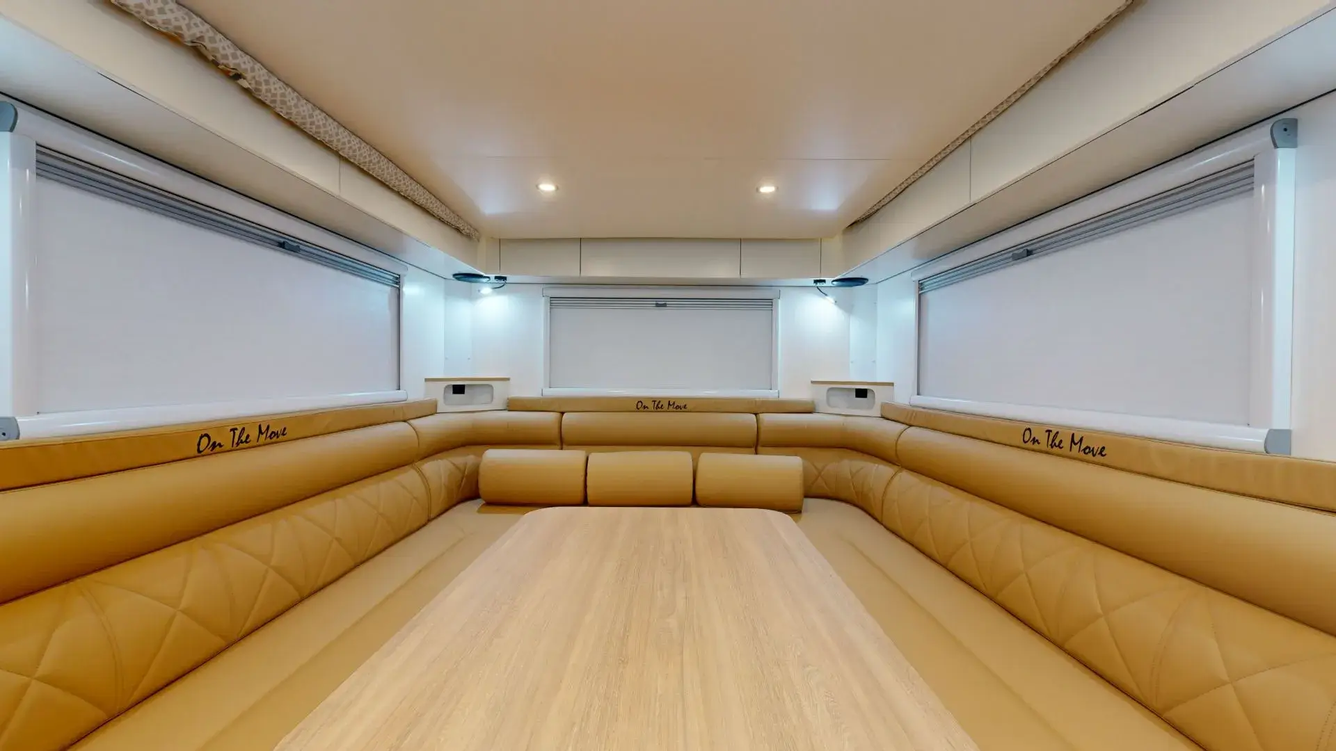 Grenade 6.9F interior image 3