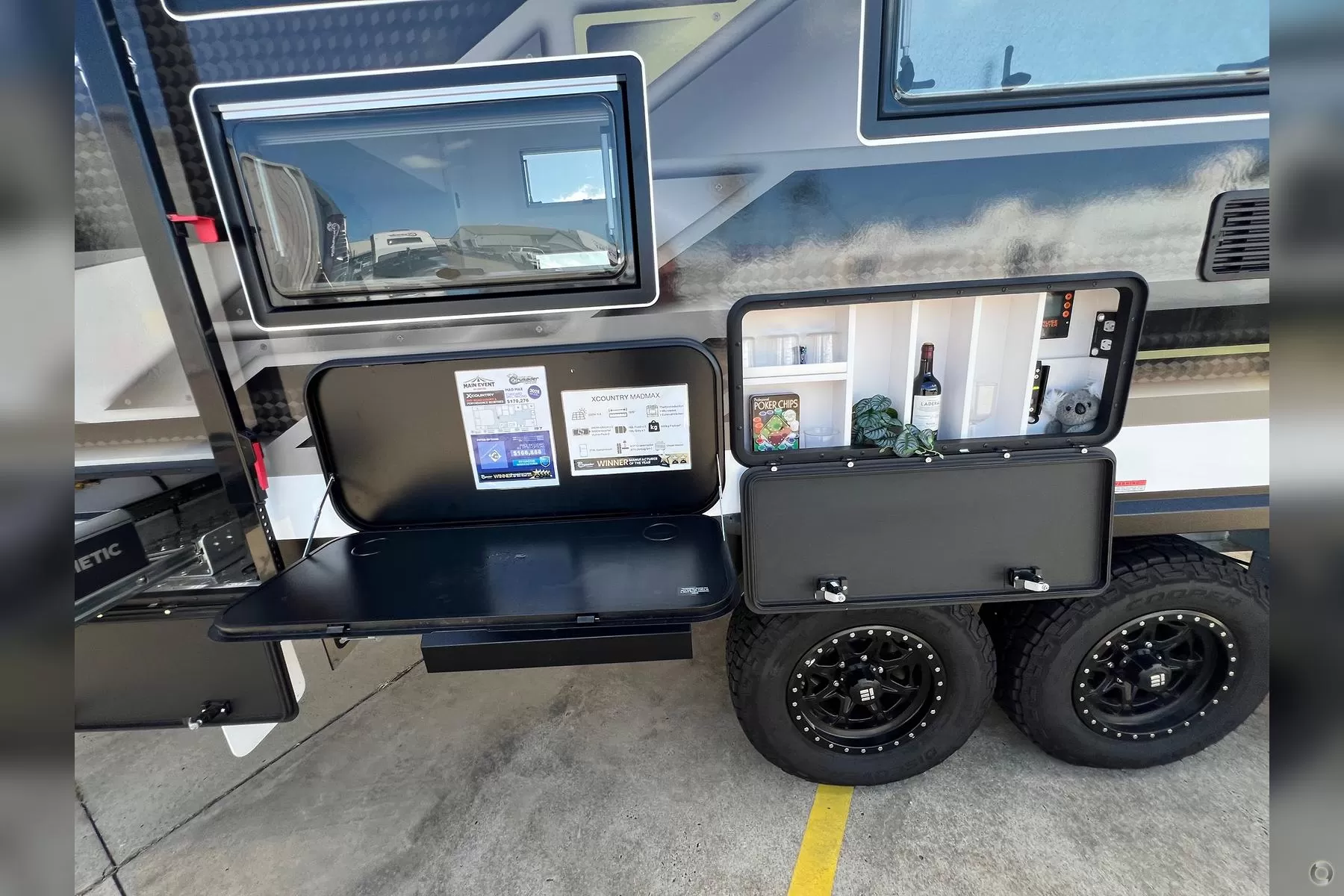 Exterior Slider Image
