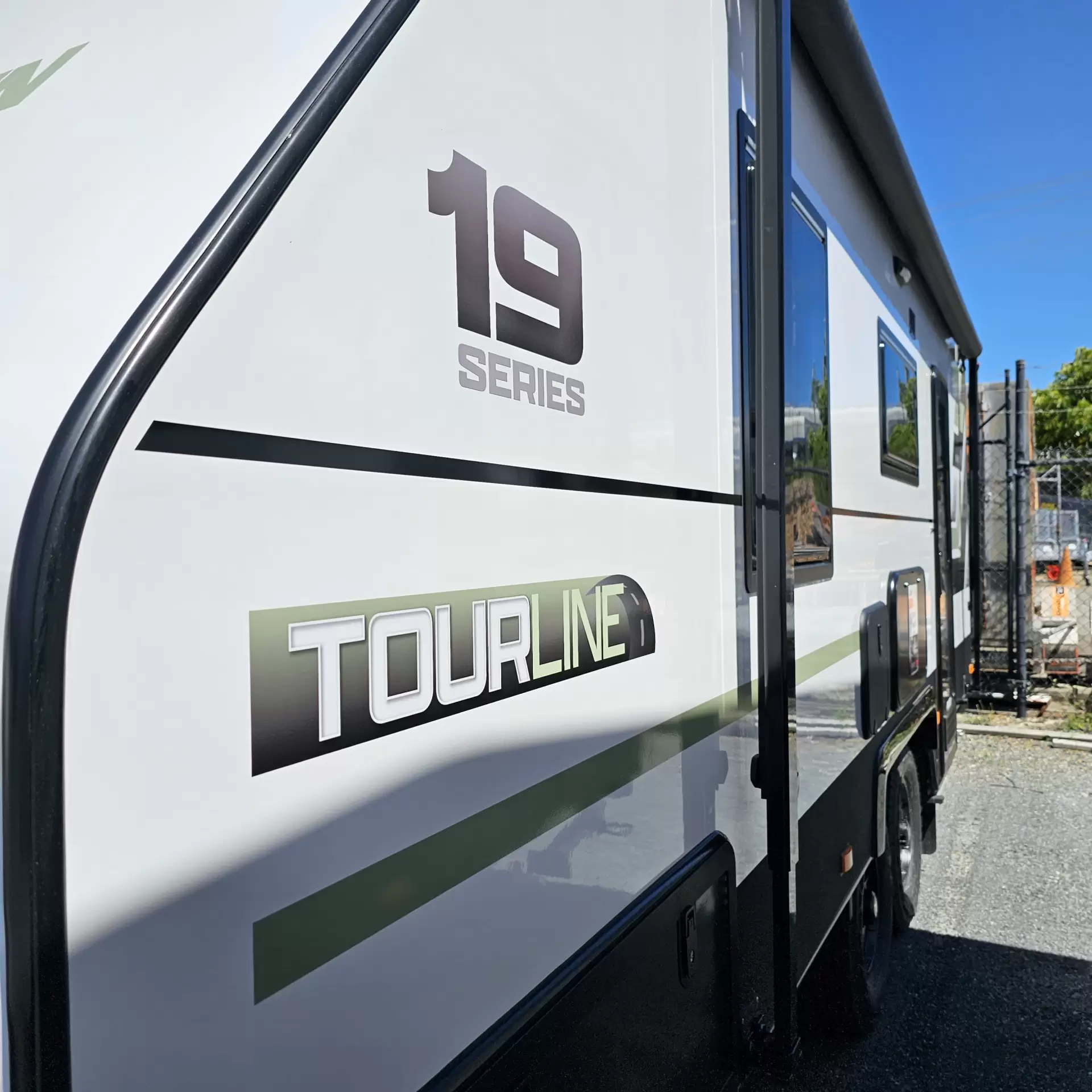2025 DREAMHAVEN 19 Series Tourline Image