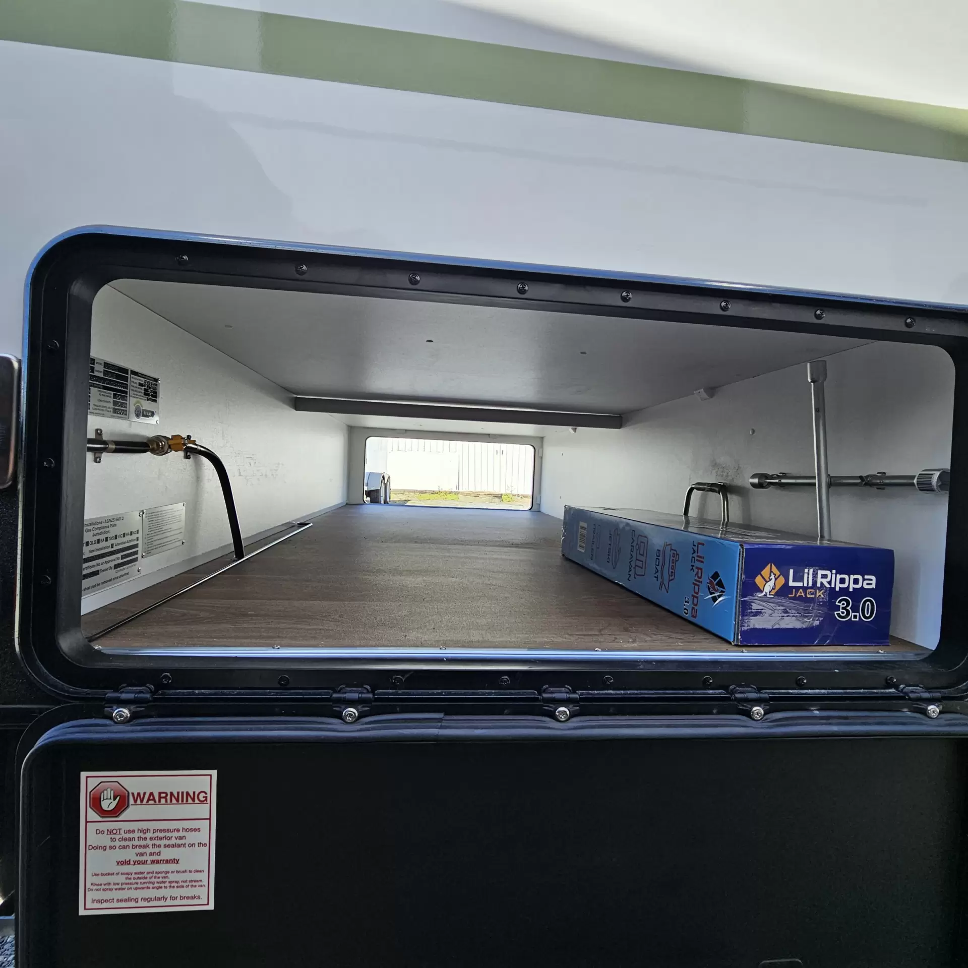 2025 DREAMHAVEN 19 Series Tourline Image