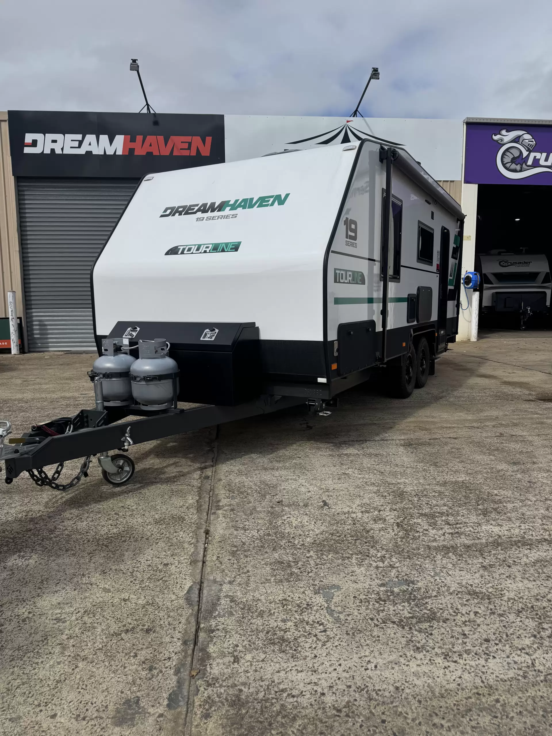 2025 DREAMHAVEN 19 Series Tourline Image