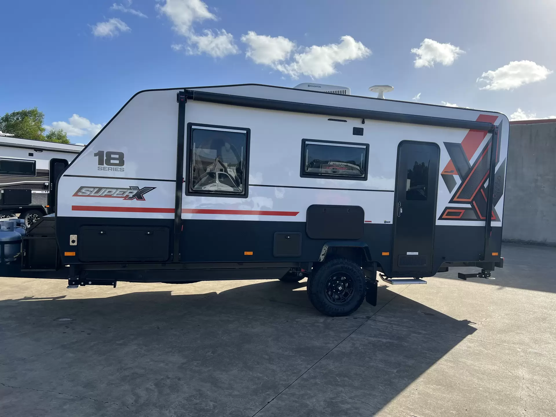 2026 DREAMHAVEN 18 Series SuperX Image