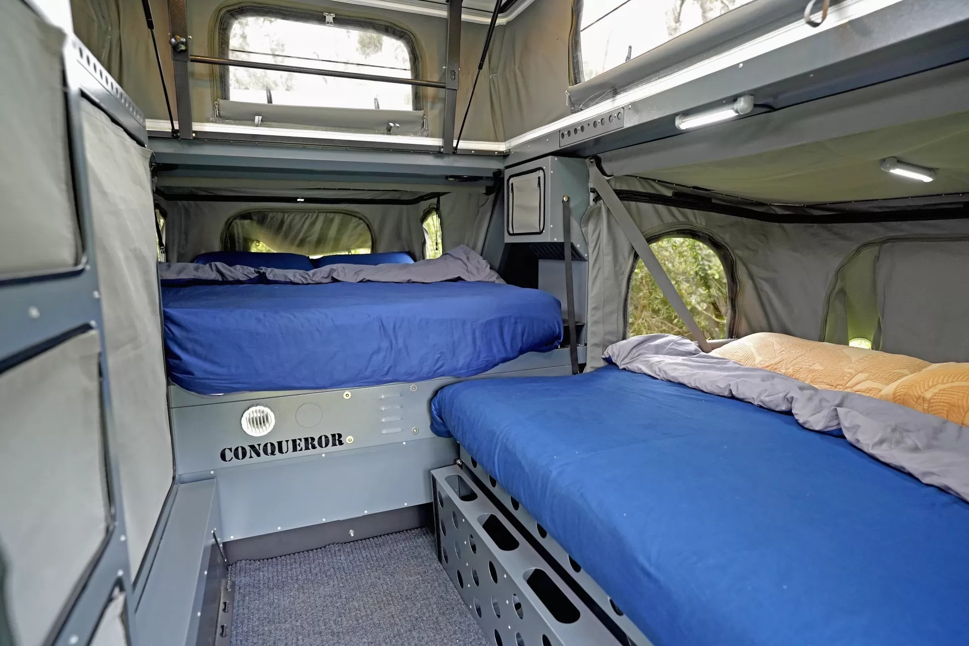 Interior photo 1