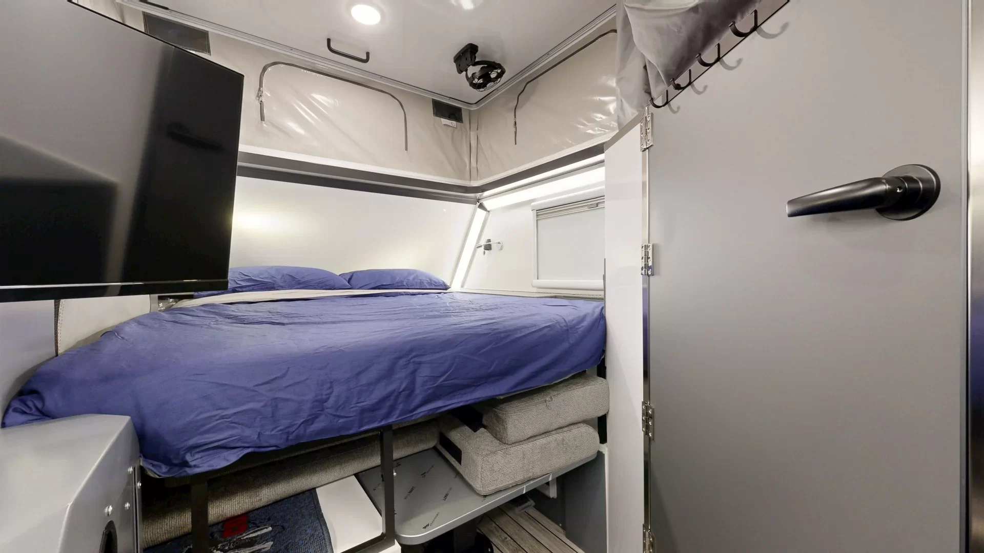 Interior photo 1