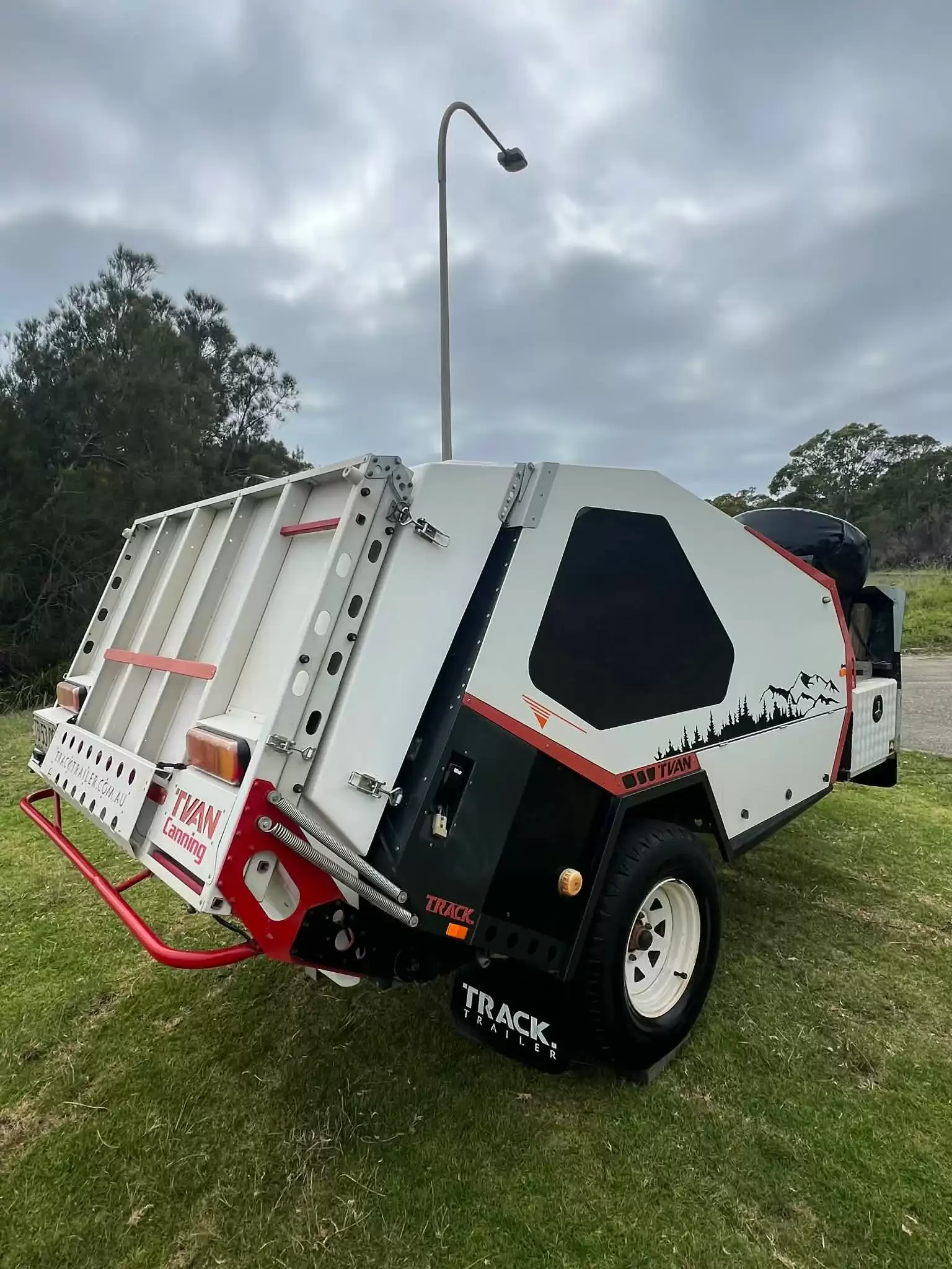 2016 MK4 Track Trailer Tvan – Excellent Condition, Fully Optioned, Ready for Adventure