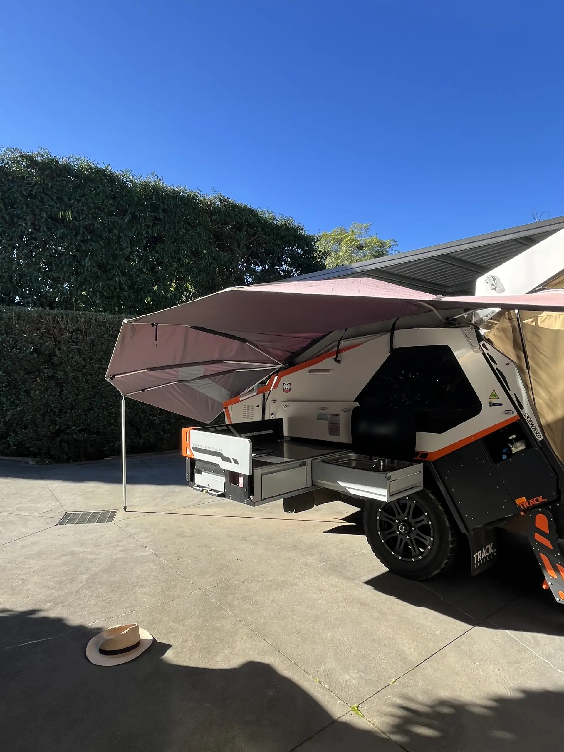 Caravan Exterior