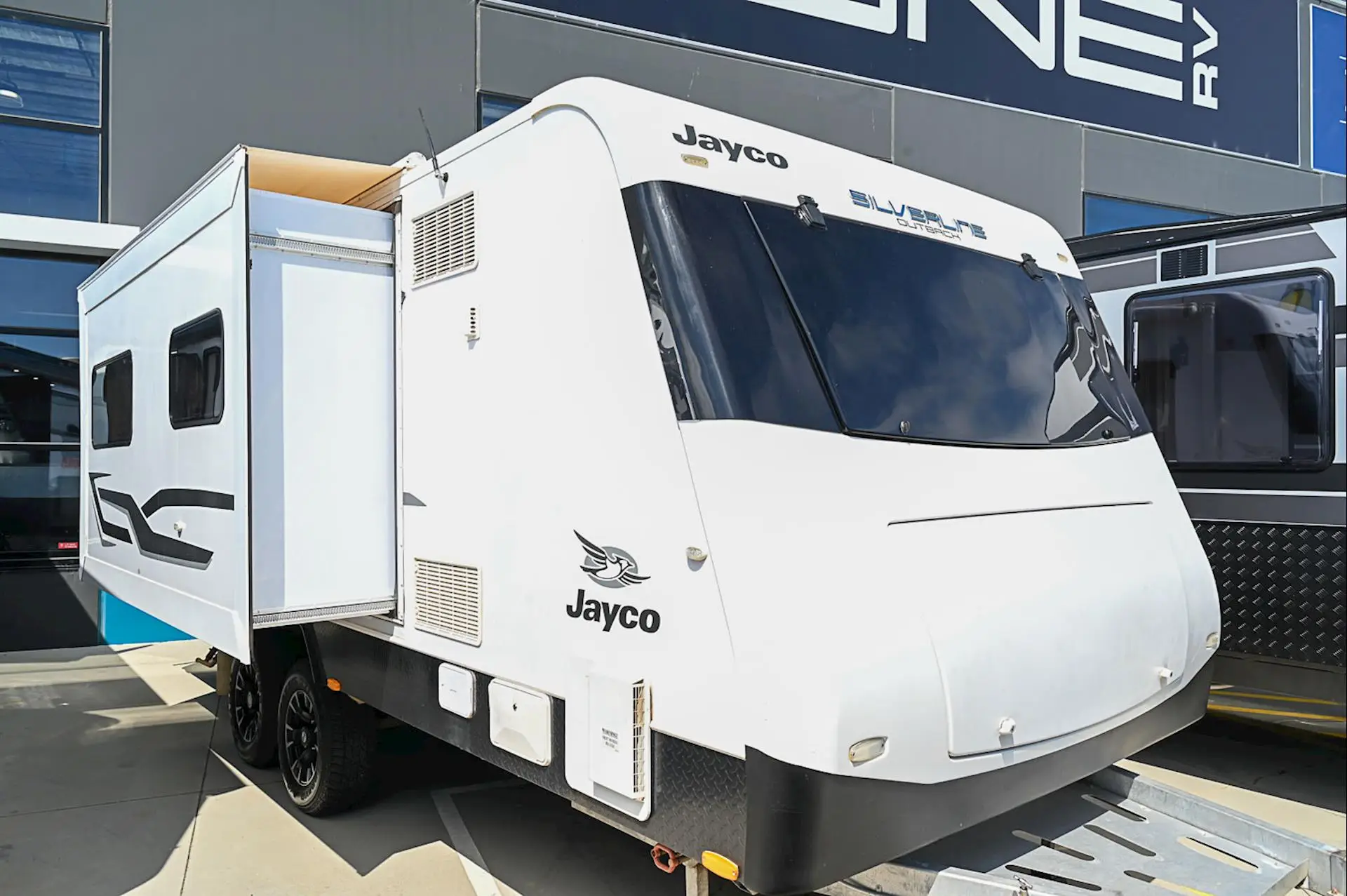 USED 2014 JAYCO Silverline Outback 21.65-4