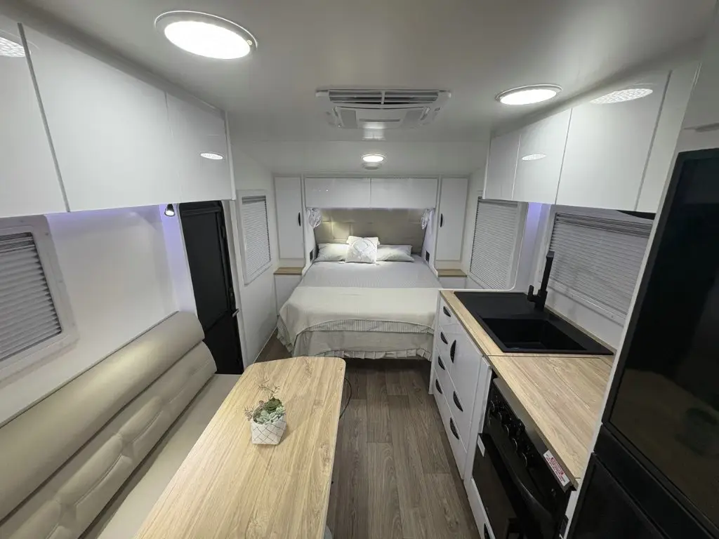 Caravan Gallery Image 2