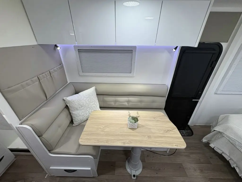 Caravan Gallery Image 6