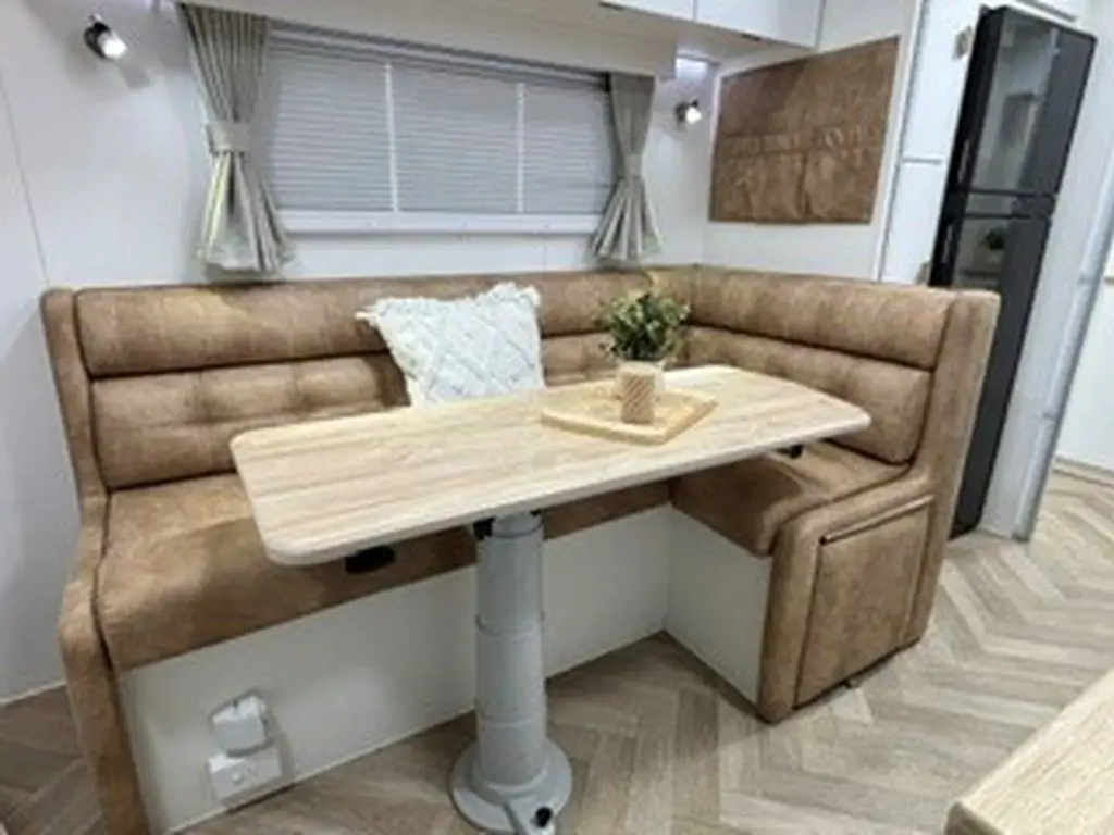 Caravan Gallery Image 39