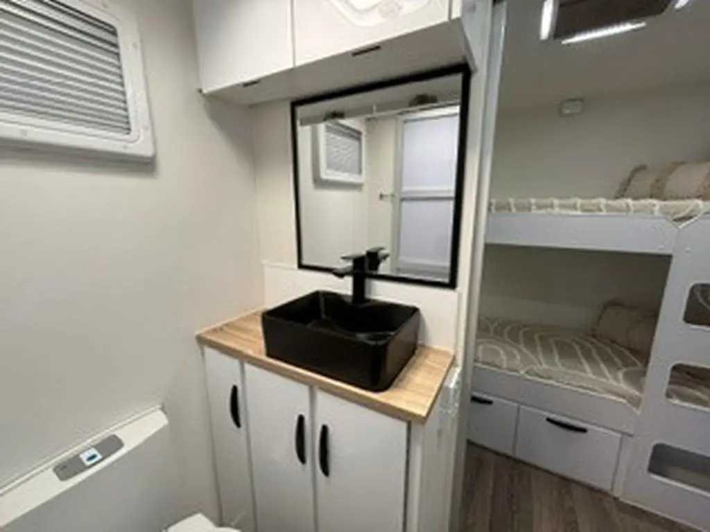 Caravan Gallery Image 27