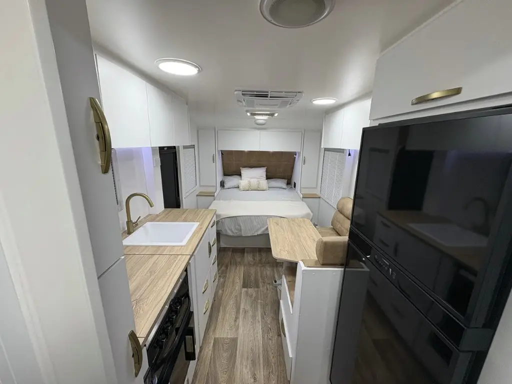 Caravan Gallery Image 2
