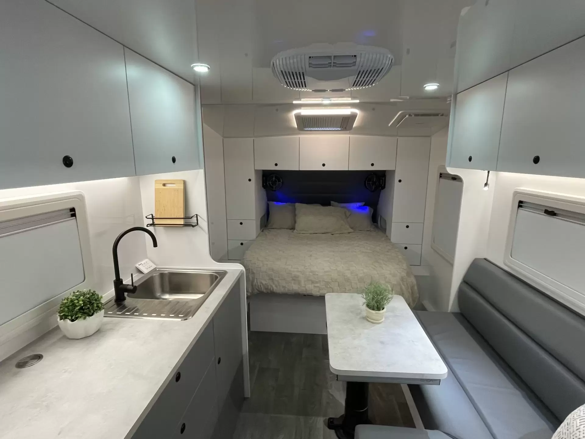 2026 Dreamhaven SuperX 21 Series Family 3 Bunk Image