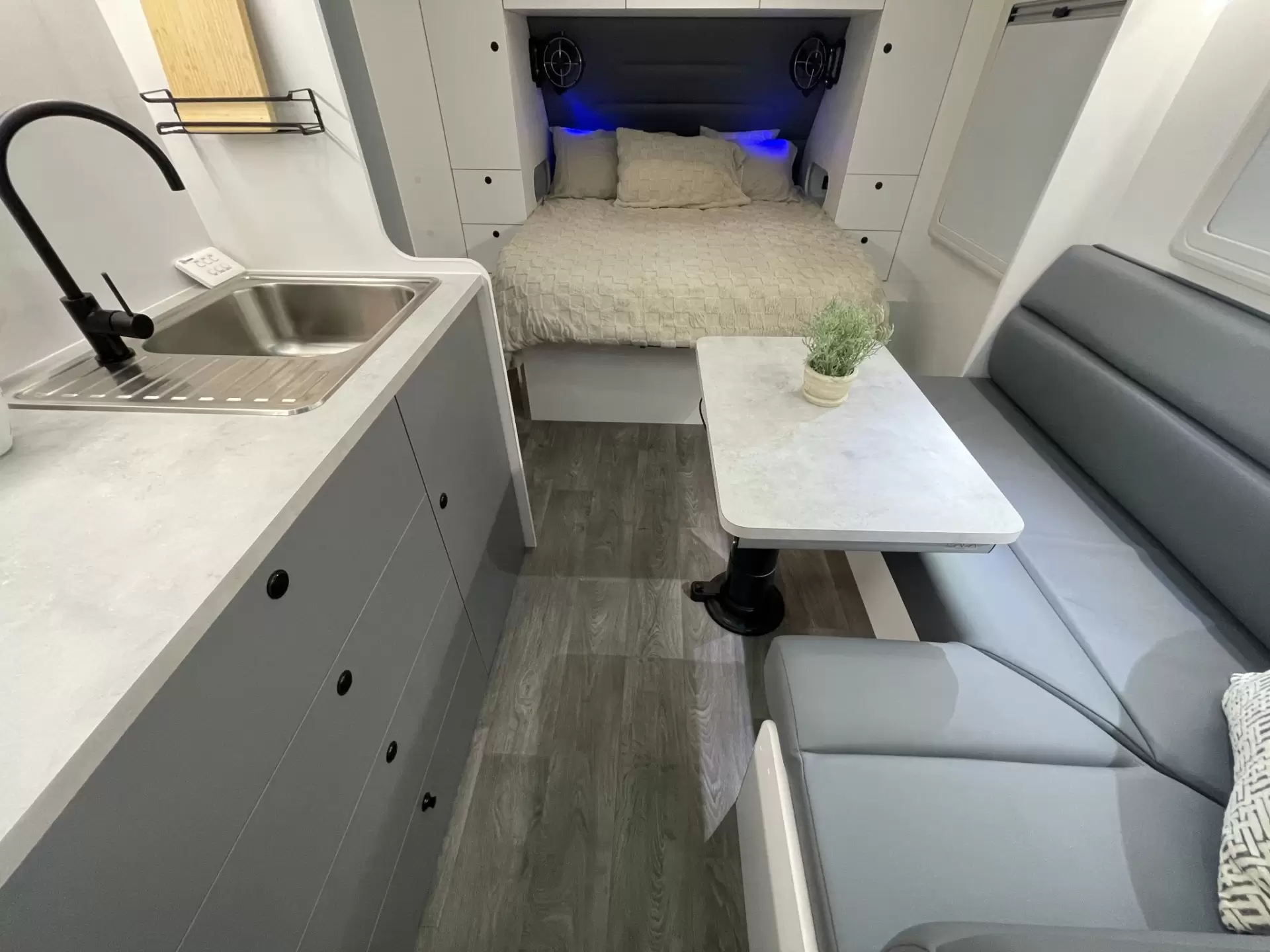 2026 Dreamhaven SuperX 21 Series Family 3 Bunk Image