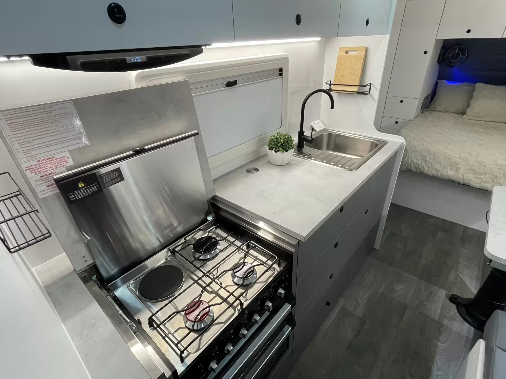 2026 Dreamhaven SuperX 21 Series Family 3 Bunk Image