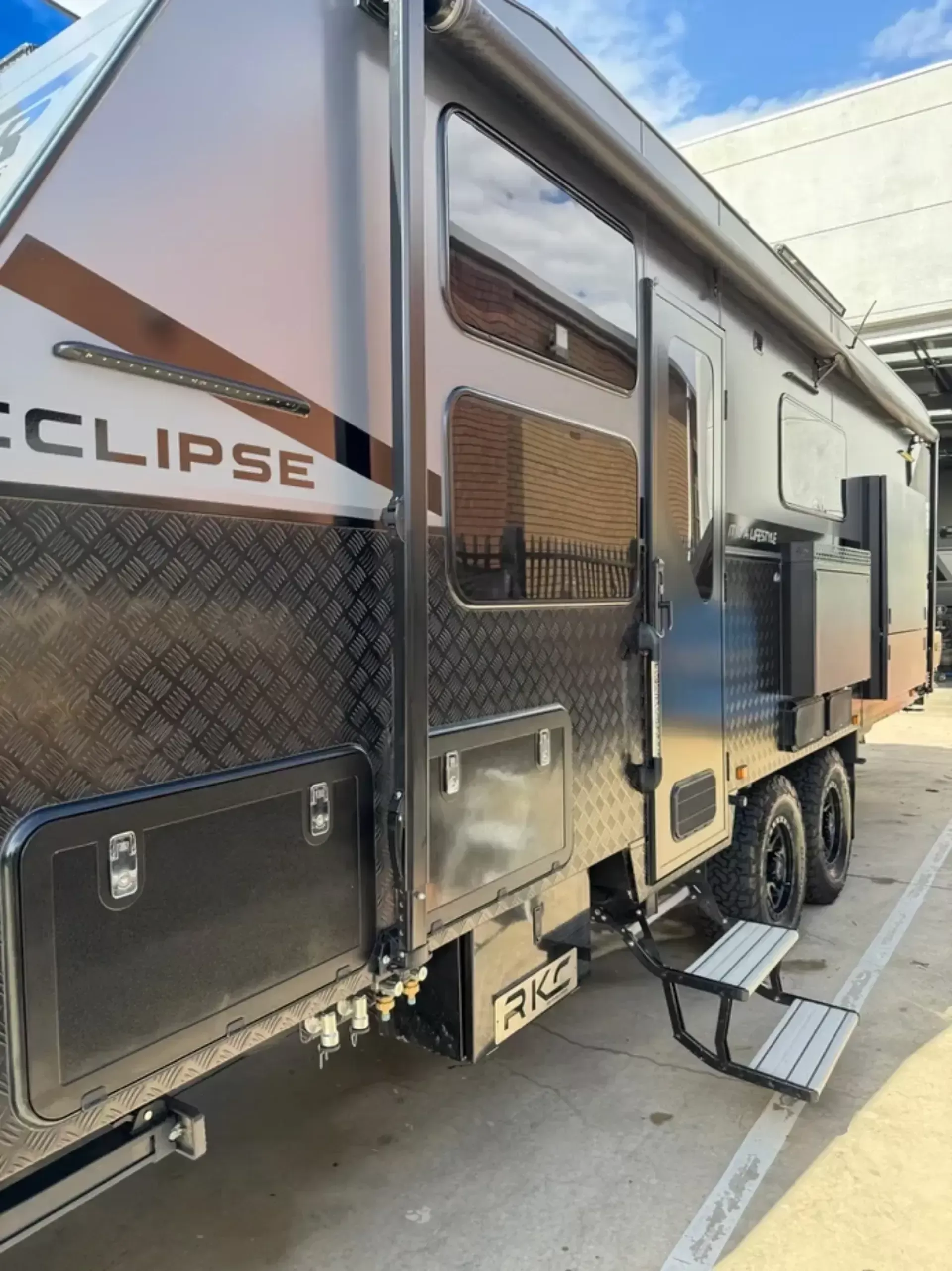 Caravan Exterior
