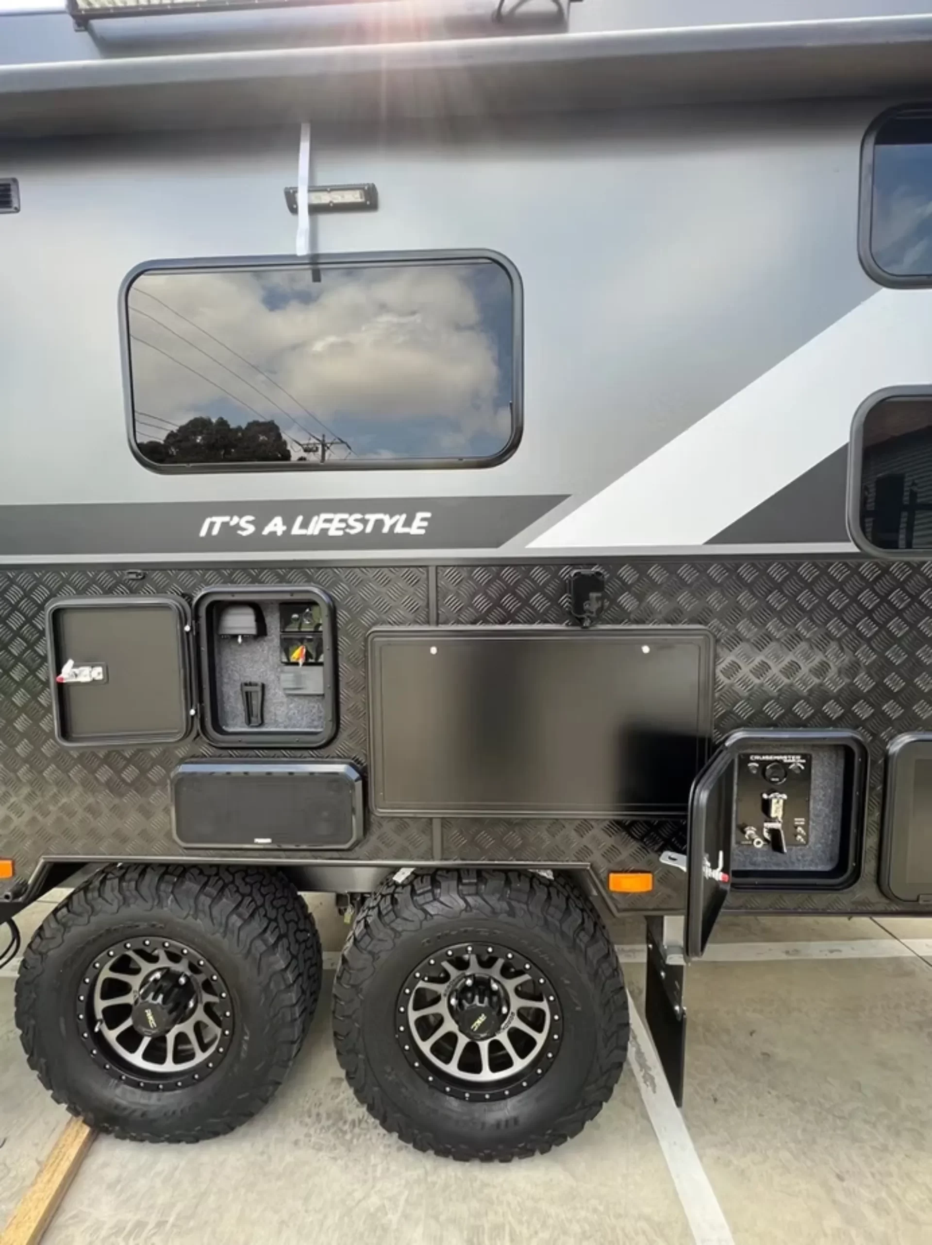 Caravan Exterior