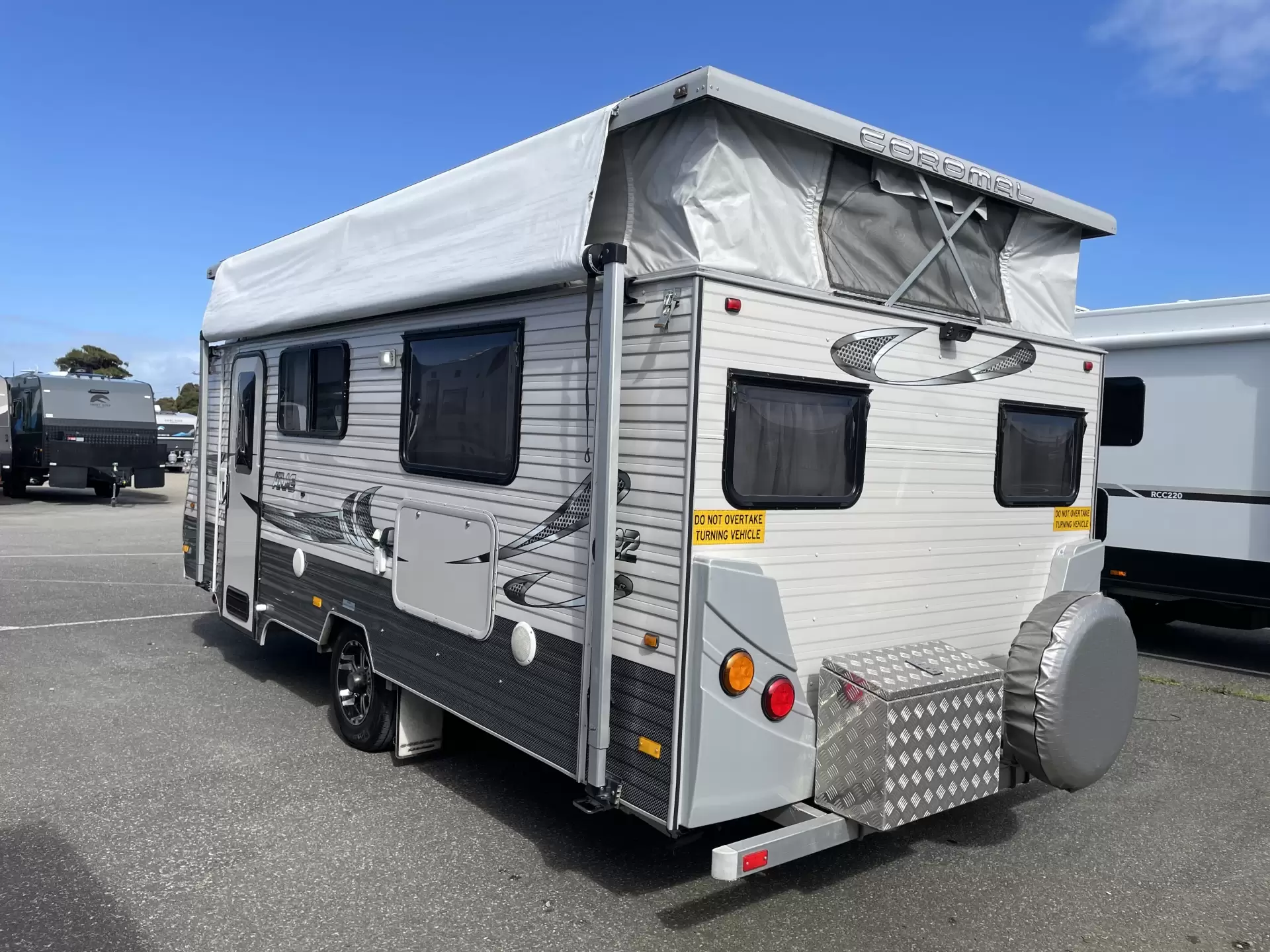 Atlas 522 Single Beds