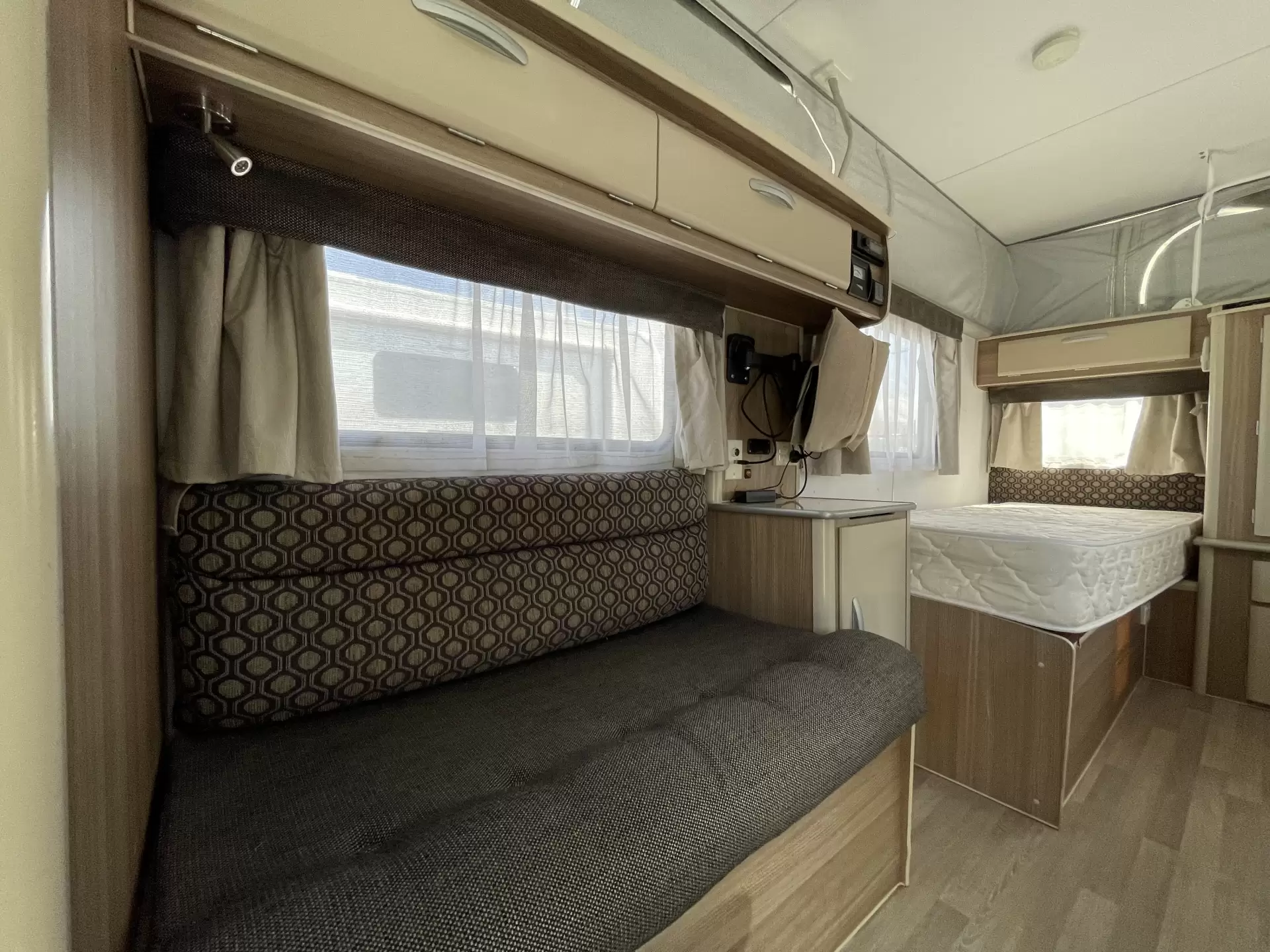 Atlas 522 Single Beds