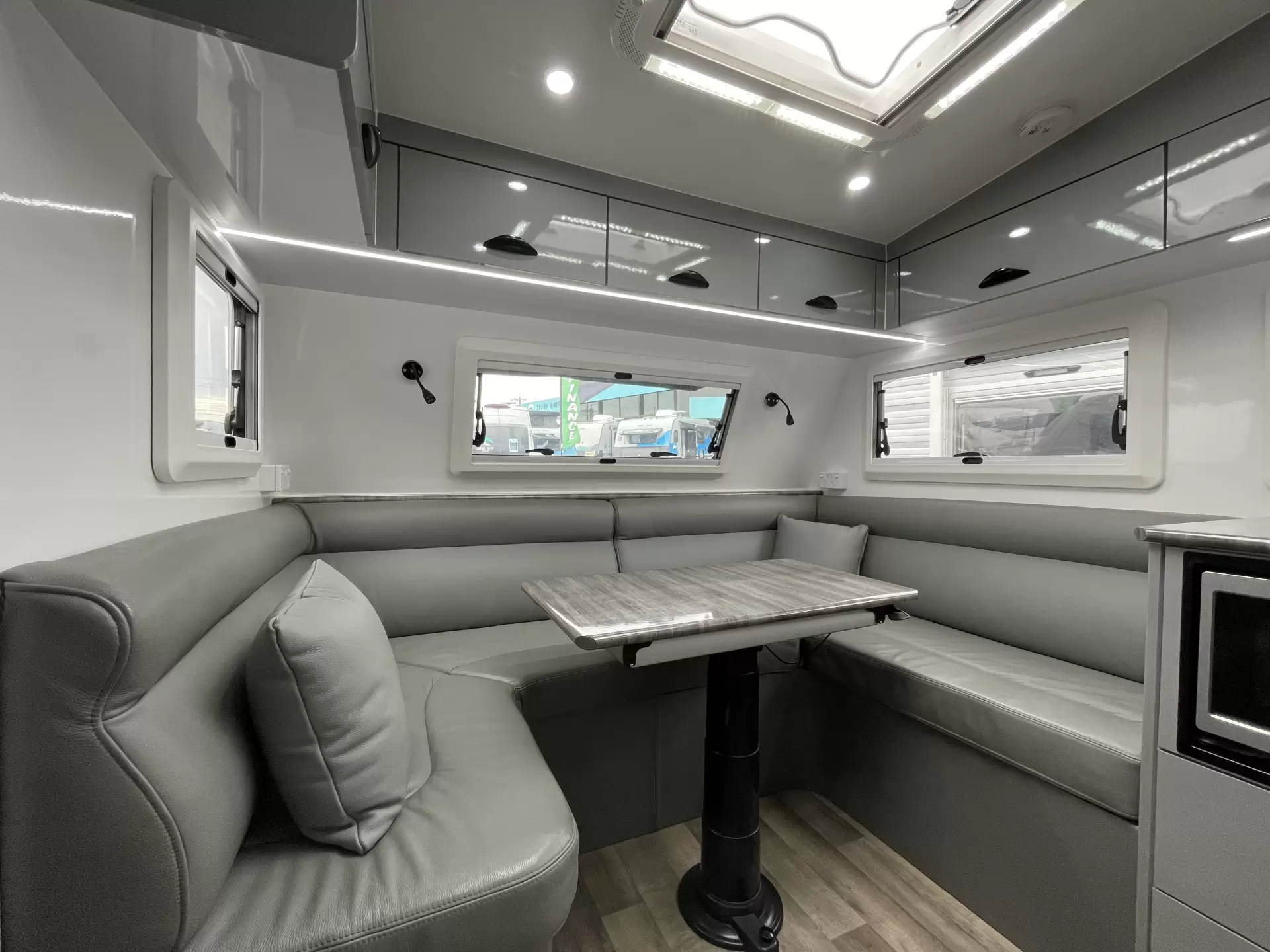 Cruiser RCC220