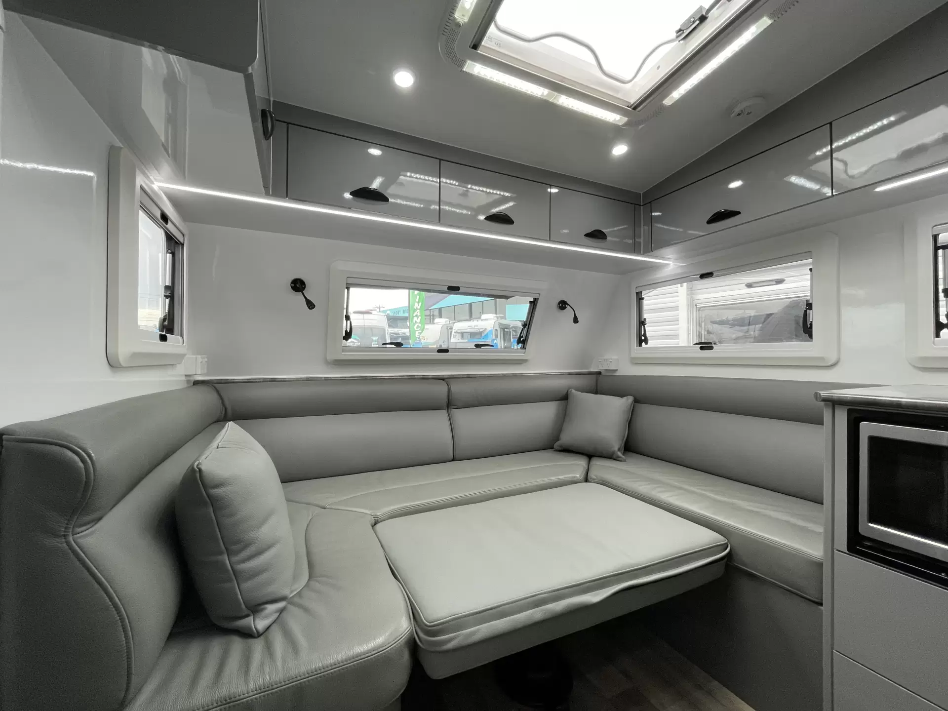 Cruiser RCC220