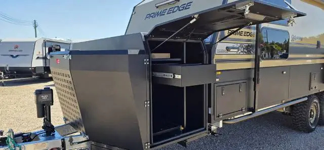 https://media-caravea.syd1.digitaloceanspaces.com/caravans/33EC13241/image-2.webp?q=AVuvczGUix