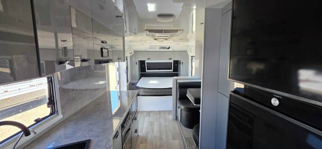 USED 2023 REGENT CRUSIER RCC216 OFF ROAD CARAVAN 2 AXLE