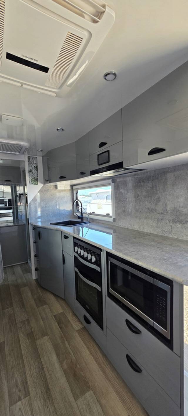 USED 2023 REGENT CRUSIER RCC216 OFF ROAD CARAVAN 2 AXLE