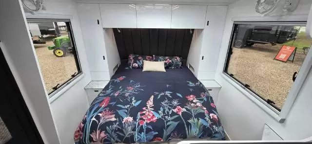 NEW 2025 PRIME EDGE CARAVANS WARRIOR 196