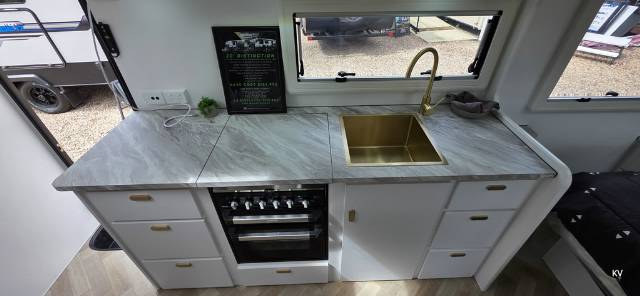 NEW 2026 OPTION RV DISTINCTION 20′ RD OFF ROAD CARAVAN 2 AXLE