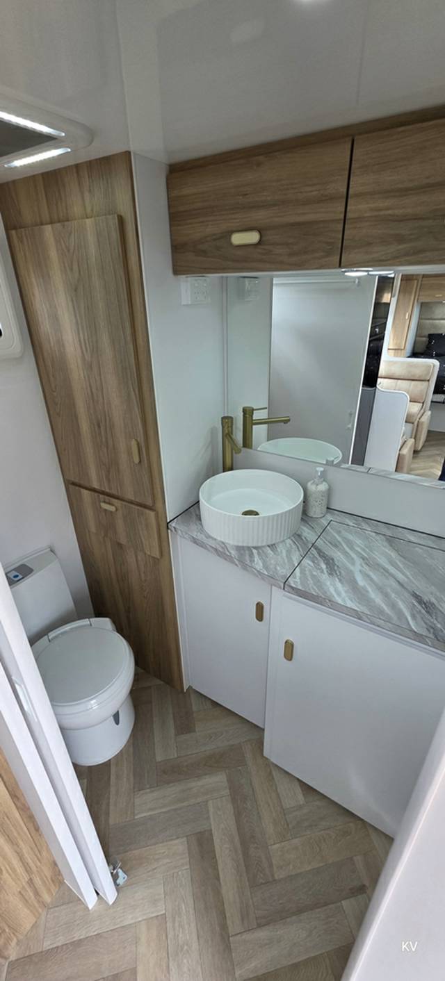 NEW 2026 OPTION RV DISTINCTION 20′ RD OFF ROAD CARAVAN 2 AXLE