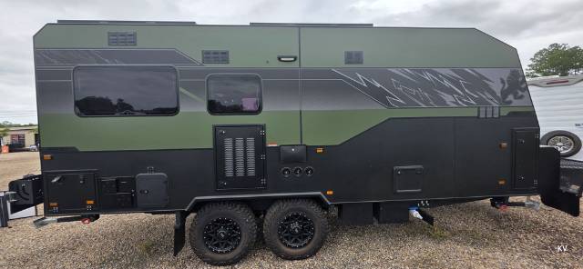 USED 2025 ROYAL FLAIR FAMILY FLAIR OFF ROAD CARAVAN 2 AXLE