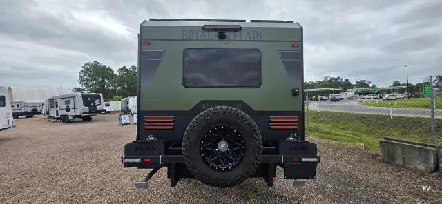 USED 2025 ROYAL FLAIR AUSSIE MATE 18