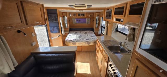 USED 2011 RETREAT MAGNETIC CARAVAN 2 AXLE