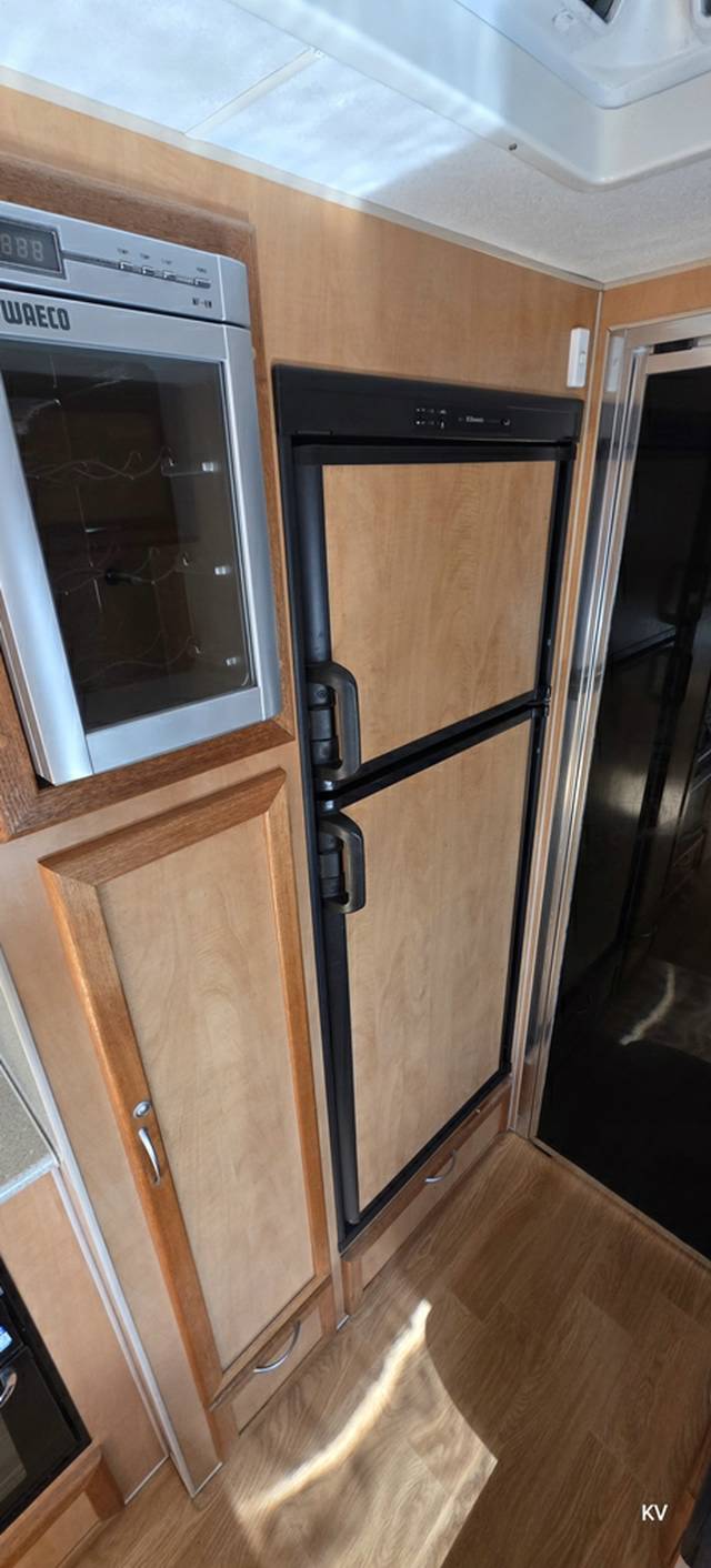 USED 2011 RETREAT MAGNETIC CARAVAN 2 AXLE