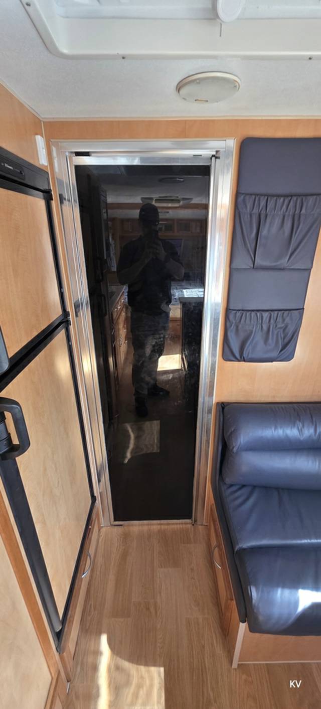 USED 2011 RETREAT MAGNETIC CARAVAN 2 AXLE