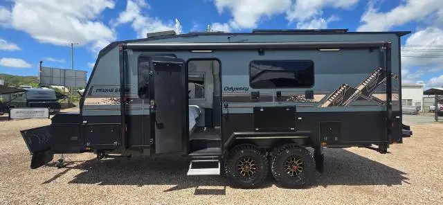 https://media-caravea.syd1.digitaloceanspaces.com/caravans/33EC17024/image-1.webp?q=Ej74TBi5oO