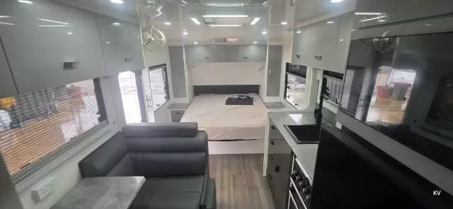 USED 2021 TRACKVAN BY MILLENNIUM ALUMINIUM SERIES 18’6″