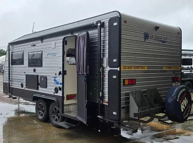 USED 2016 PARAMOUNT COMMANDER LIMITED EDITION