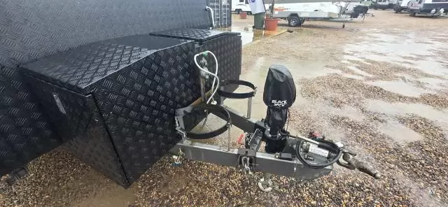 USED 2016 PARAMOUNT COMMANDER LIMITED EDITION