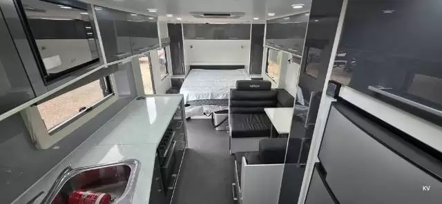 USED 2016 NEXTGEN BLACKLINE 20’6″