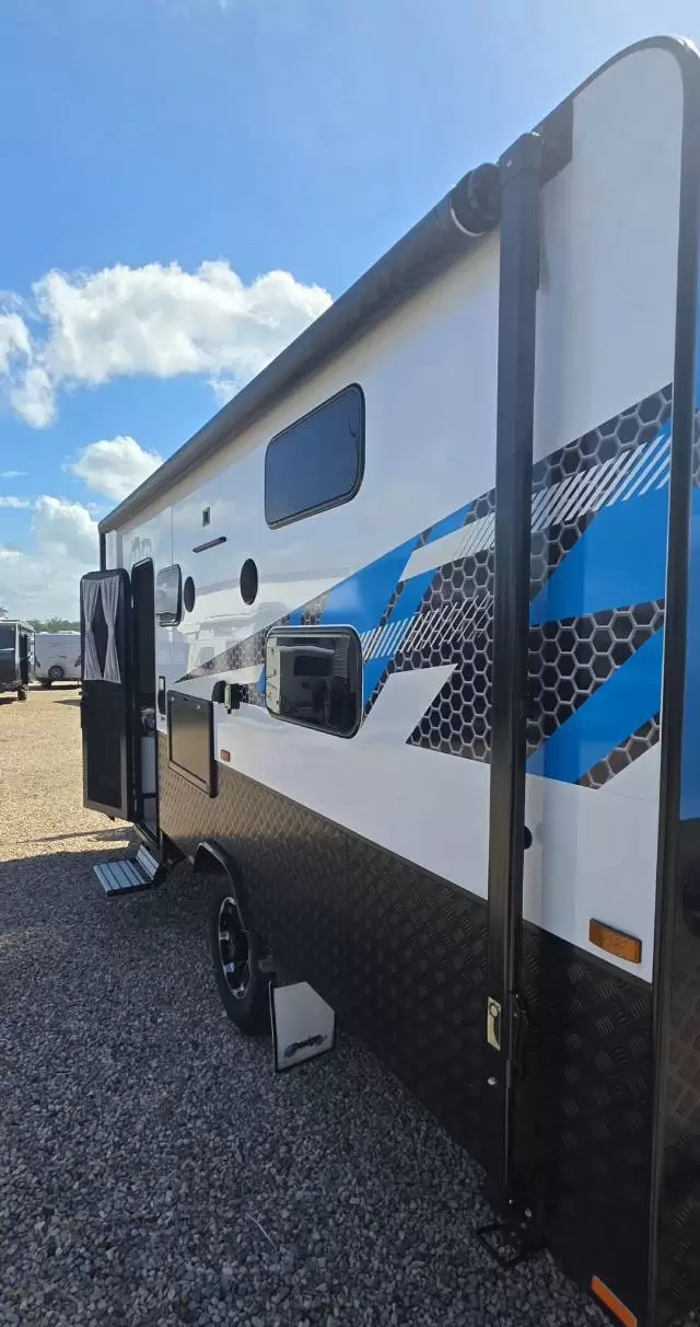 USED 2023 DESIGN RV FORERUNNER FAMILY BUNKS 2