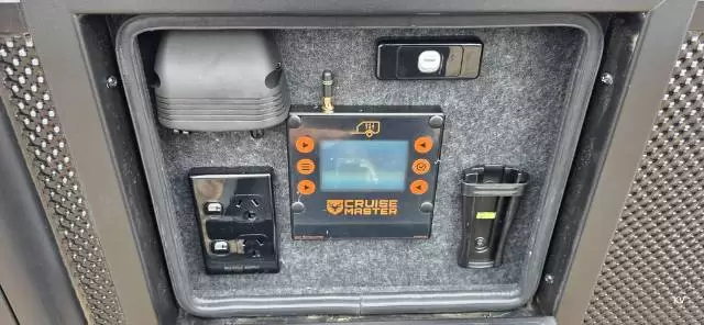 https://media-caravea.syd1.digitaloceanspaces.com/caravans/33EC17485/image-5.webp?q=VcCmJs9mLw