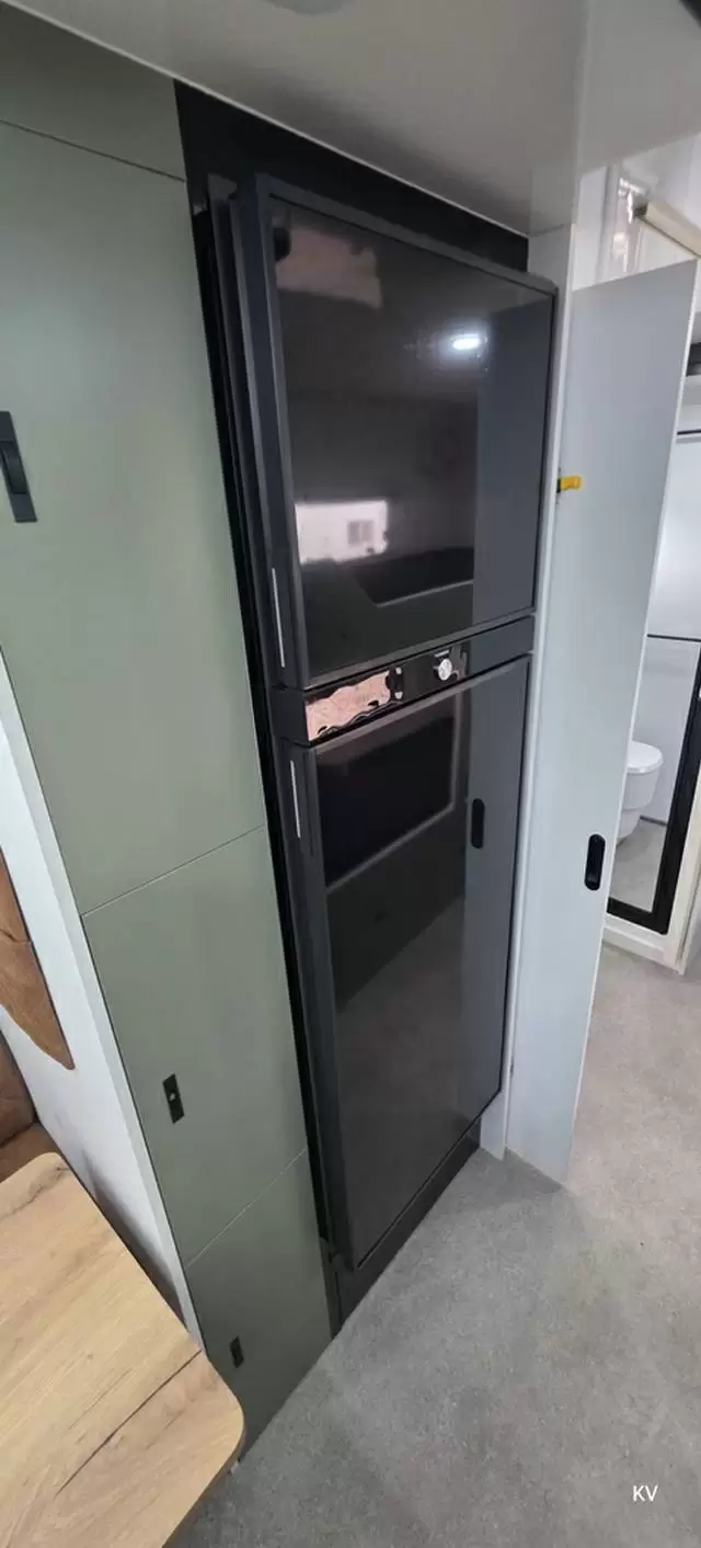 USED 2025 PRIME EDGE CARAVANS ODYSSEY 21’6″ BUNKS X 2