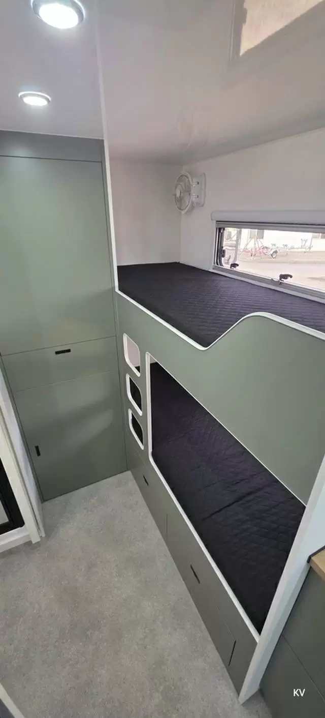 USED 2025 PRIME EDGE CARAVANS ODYSSEY 21’6″ BUNKS X 2