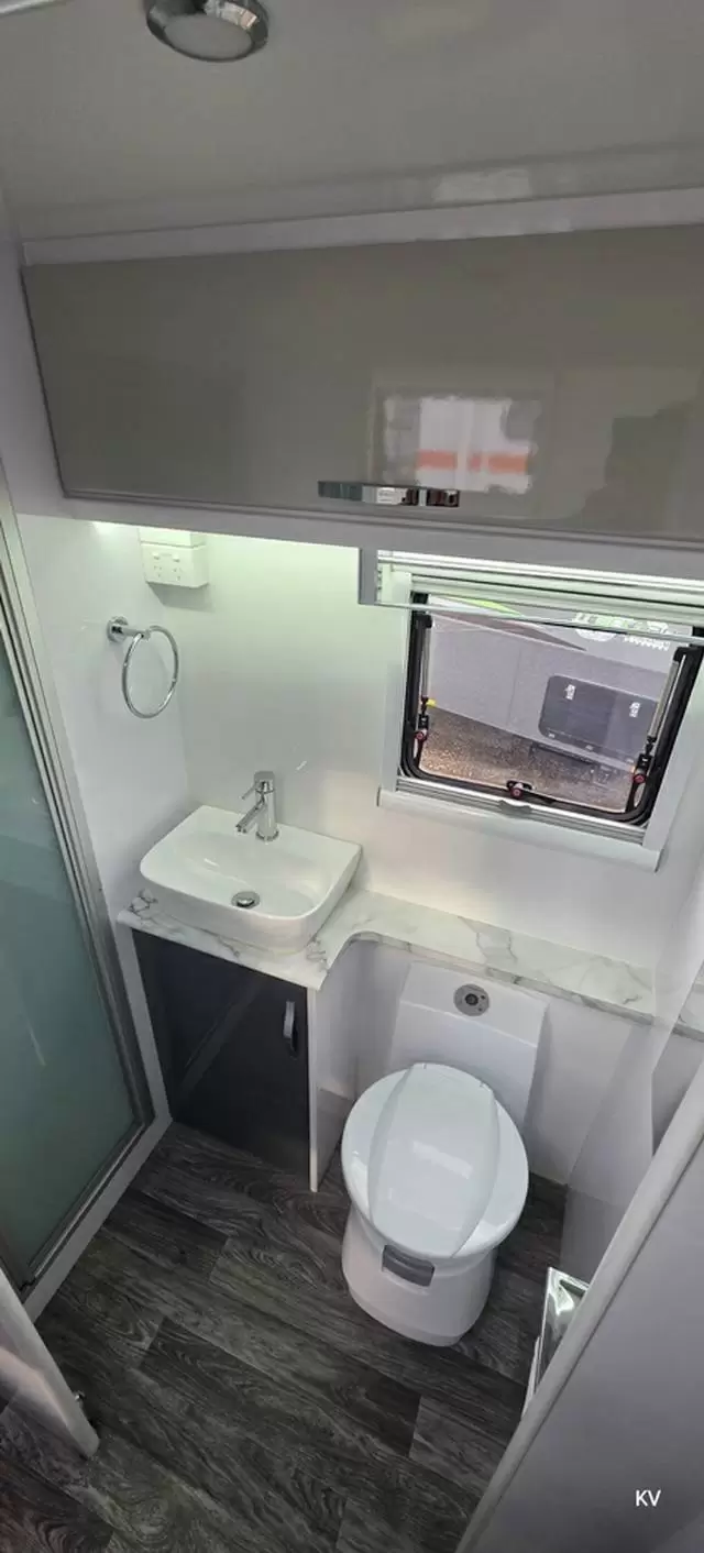 USED 2023 SNOWY RIVER SRC22F