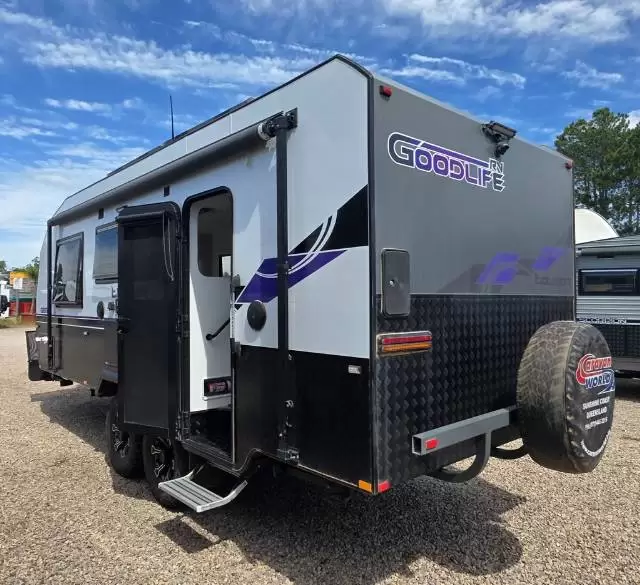 https://media-caravea.syd1.digitaloceanspaces.com/caravans/33EC17761/image-4.webp?q=l5n7vmLaDX